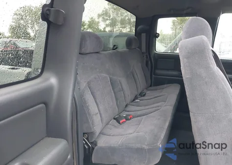 2001 Chevrolet Silverado 1500 Ls from USA, damaged, VIN 2GCEC19V011378682